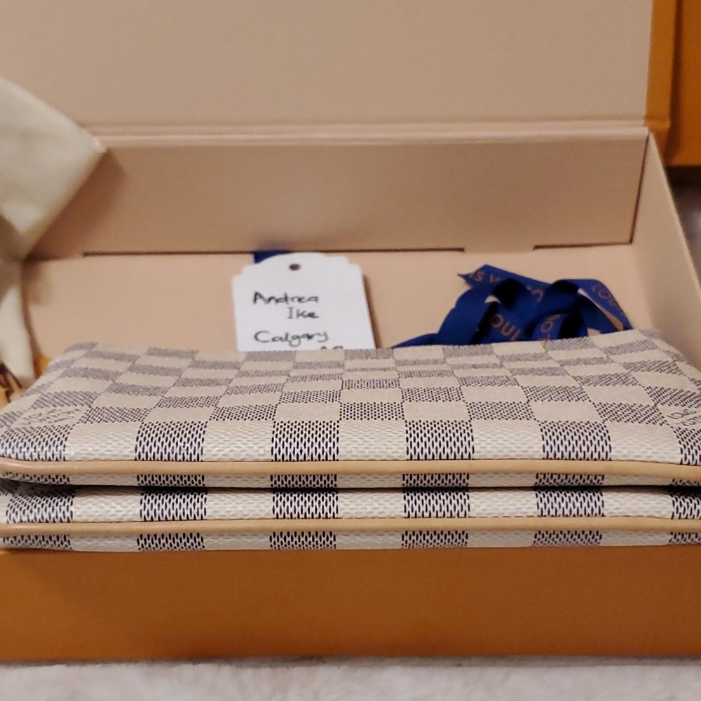 Louis Vuitton Double Zip Pochette in Azur - Picture 3 of 13